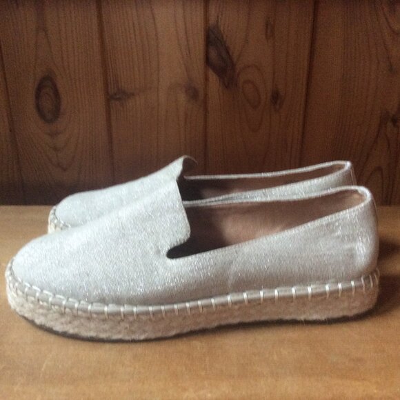 Joie Cara Gold Metallic Fibers on Beige Boho Slip On Espadrilles Size 9 EUC - Picture 8 of 8